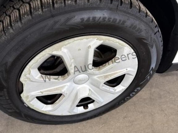 2013-ford-taurus-sdn-image-9