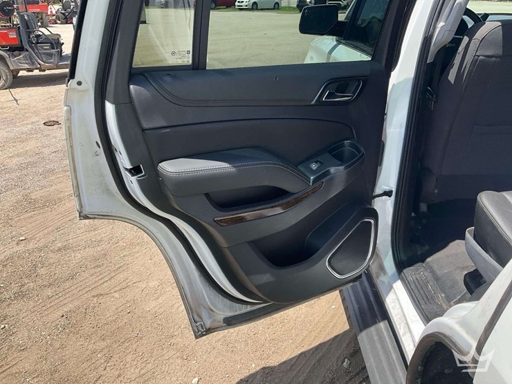 2020-chevrolet-tahoe-image-17