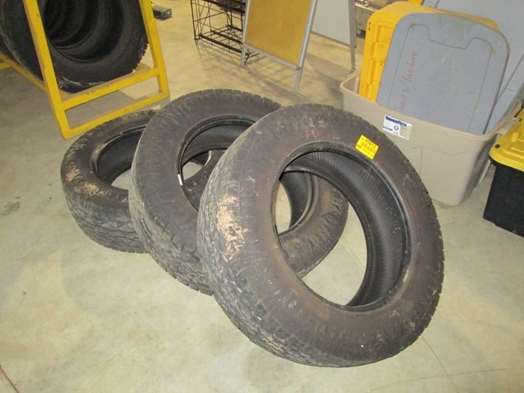 #45013-•-lot-of-(3)-205/60r-20-tires-inv#45013-image-2
