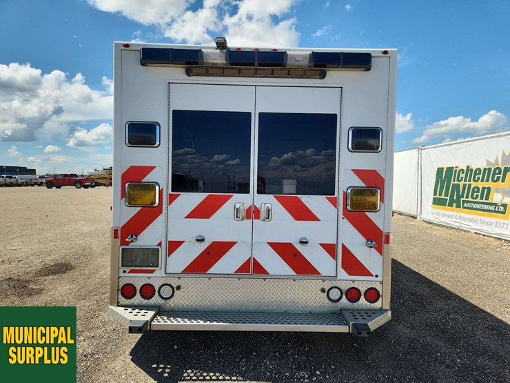 2017-ford-e450-image-7