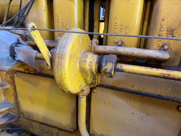 caterpillar-thirty-image-19