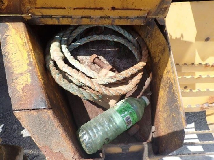 2009-deere-310sj-image-90