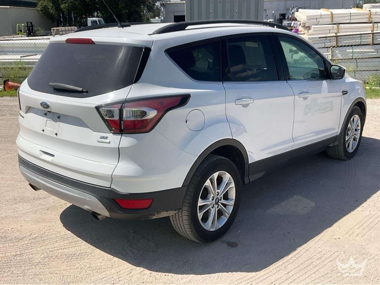 2017-ford-escape-image-2
