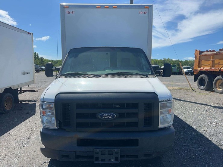 2019-ford-e450-image-2