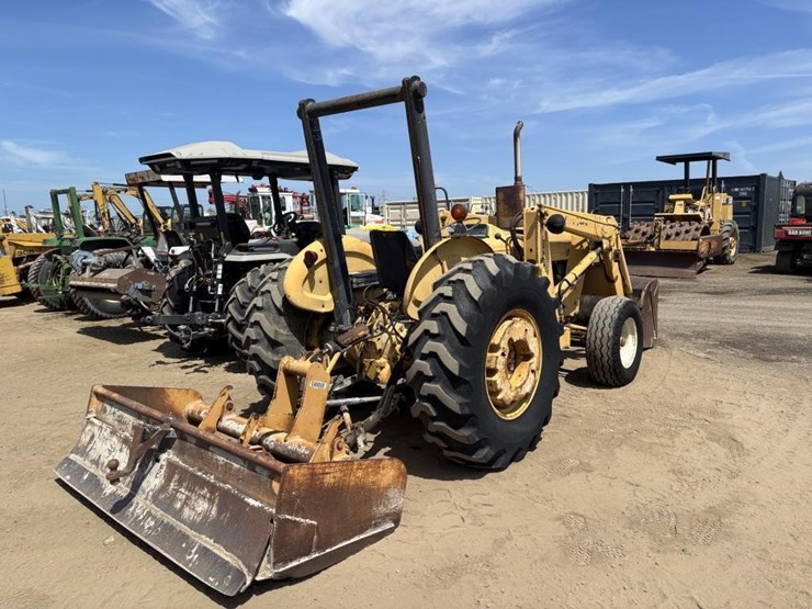 ford-tractor-image-3