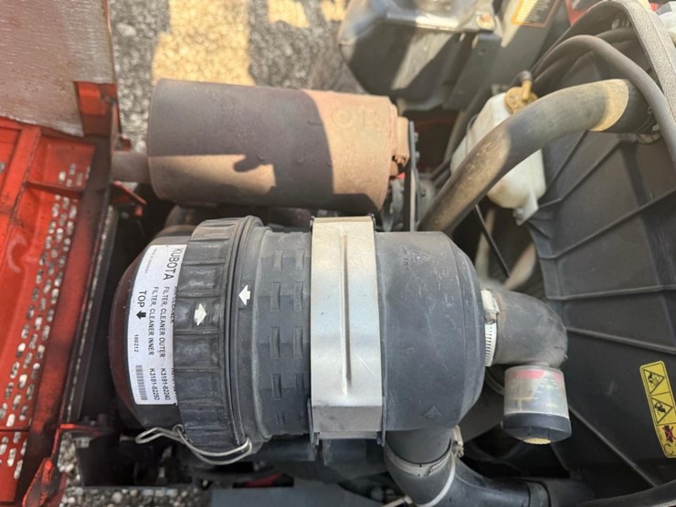 2019-kubota-zd1211-image-13