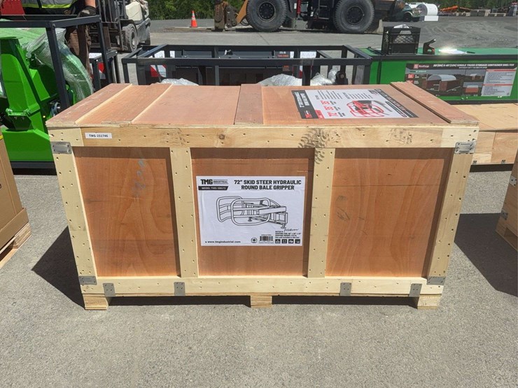 skid-steer-round-bale-gripper---72"-tmg-sbg72-image-5