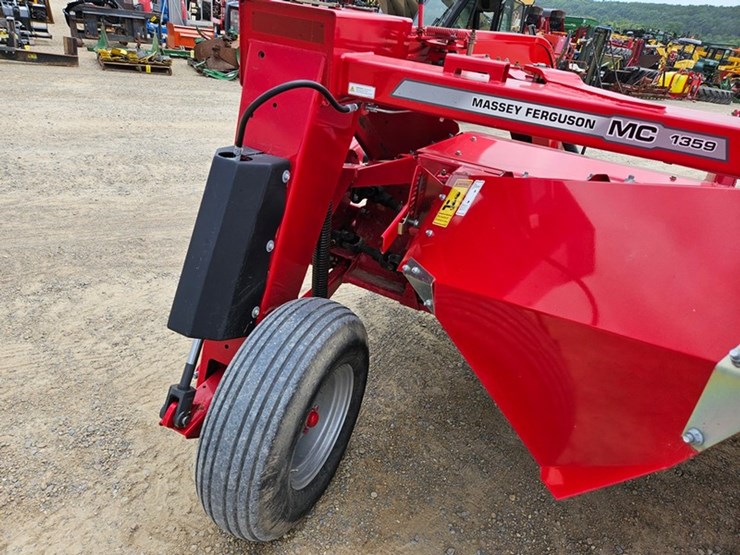 massey-ferguson-1359-image-30