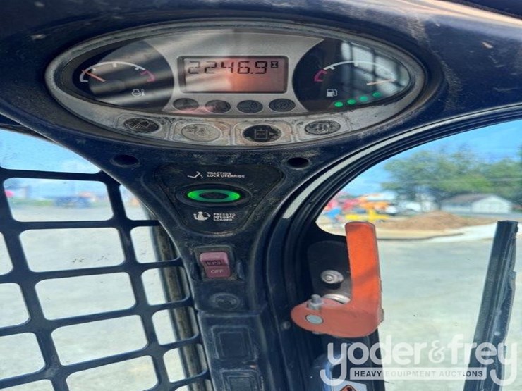 2019-bobcat-t770-image-3