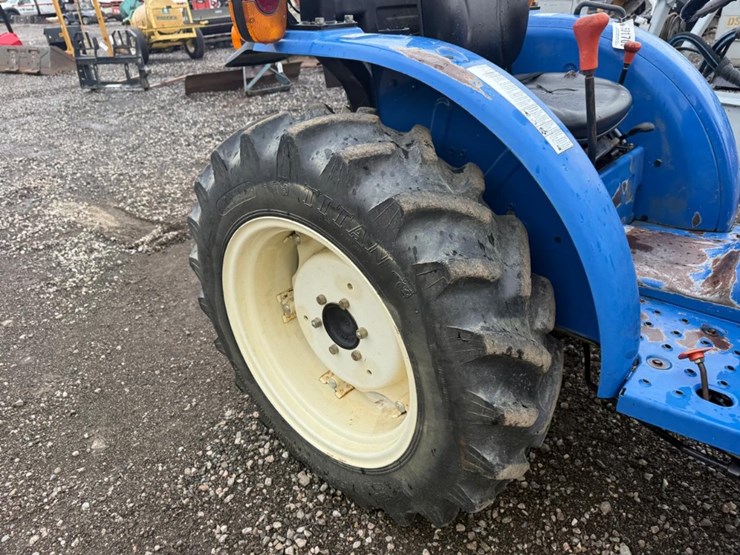new-holland-workmaster-40-image-12