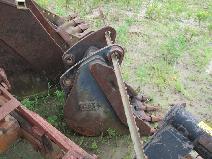caterpillar-16-image-3