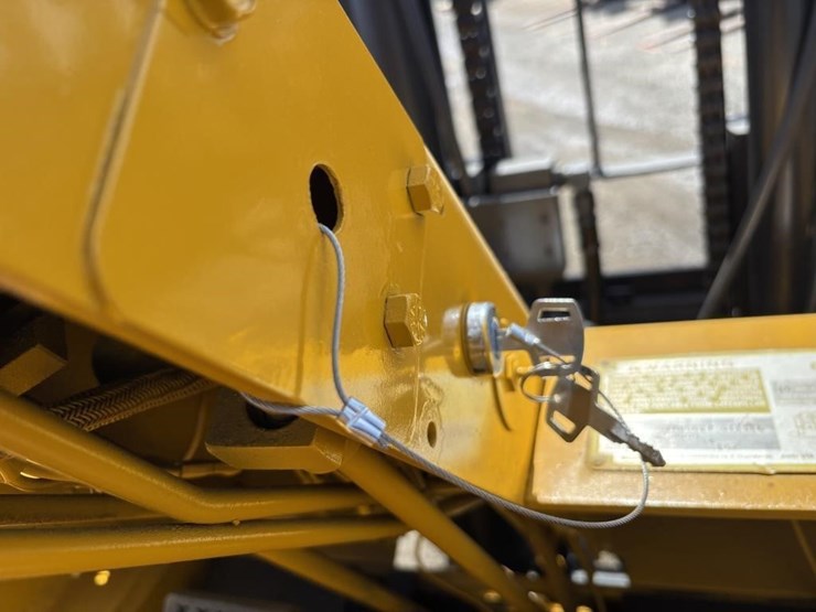 caterpillar-v80e-image-23
