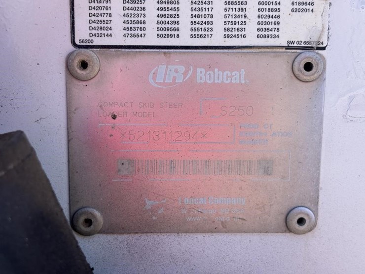 2002-bobcat-s250-image-38