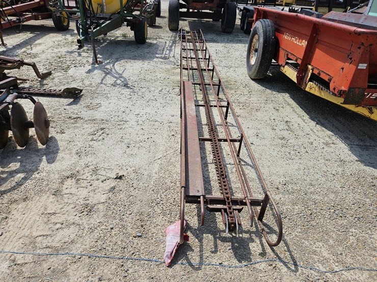 new-holland-25-image-6