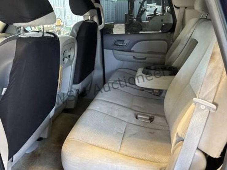 2007-chevrolet-tahoe-image-24