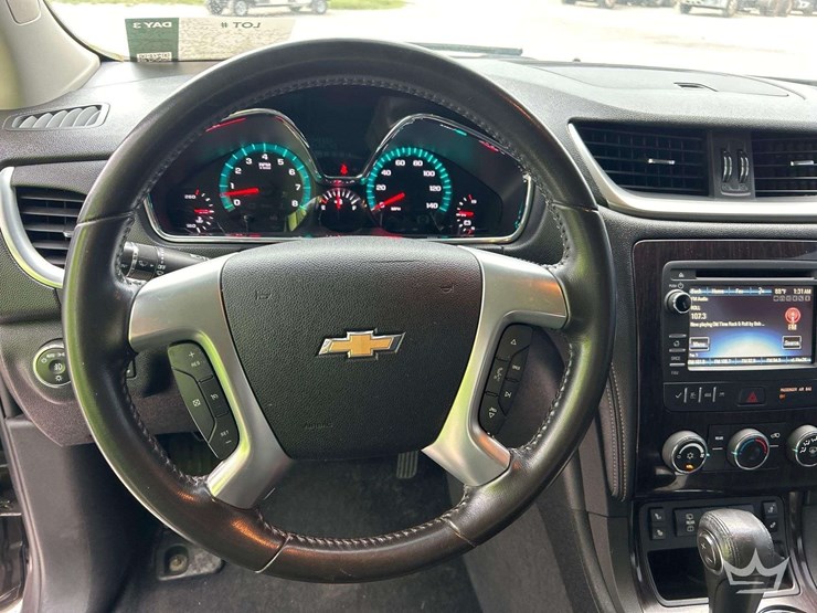 2017-chevrolet-traverse-image-10