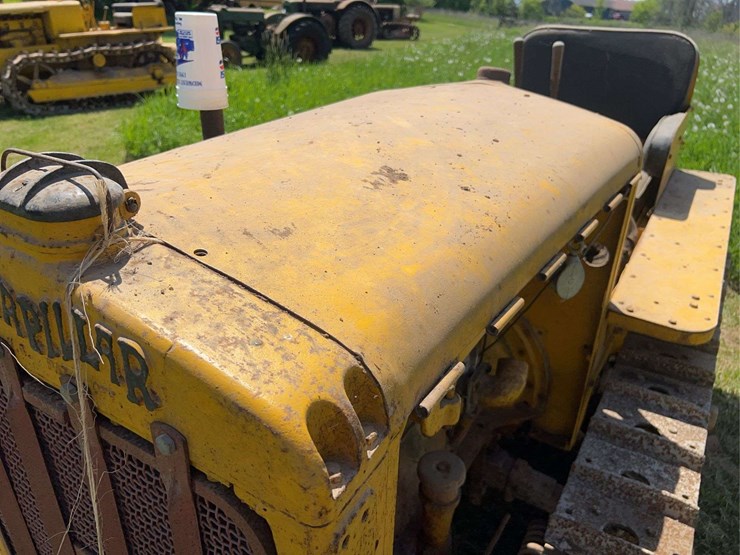 caterpillar-ten-image-10