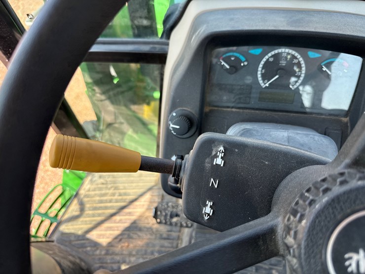 2013-john-deere-5065e-image-28