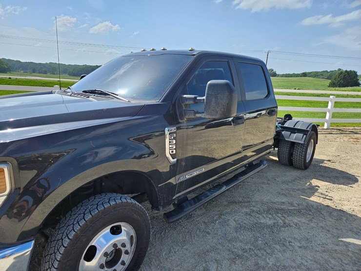 2021-ford-f350-image-10