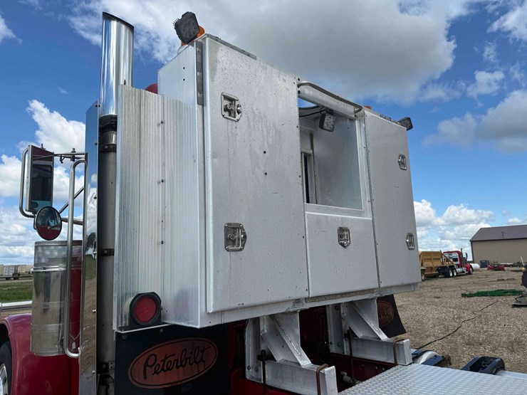 1999-peterbilt-378-image-14