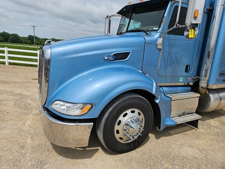 2006-peterbilt-386-image-15
