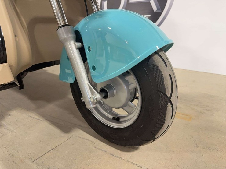 electric-tricycle-image-6