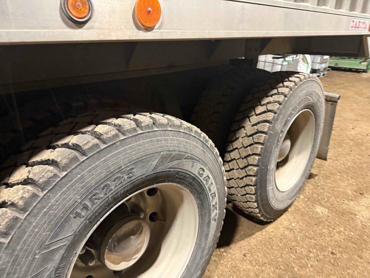 1991-peterbilt-grain-truck-image-5