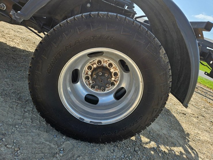 2021-ford-f350-image-41