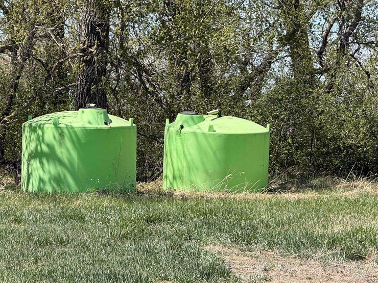poly-tanks-image-1