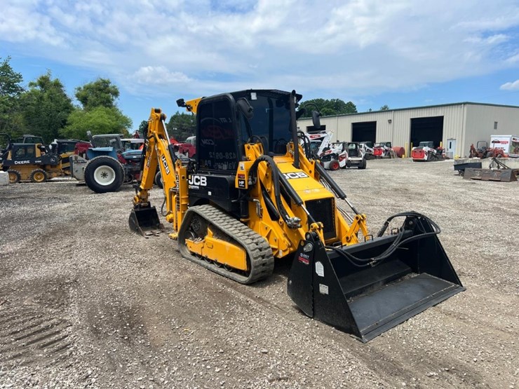 2022-jcb-1cxt-image-8