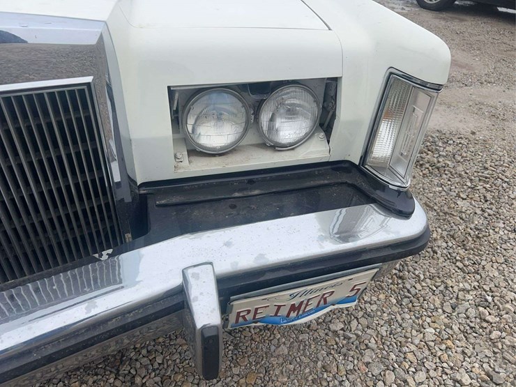 1979-lincoln-continental-mark-v-image-11