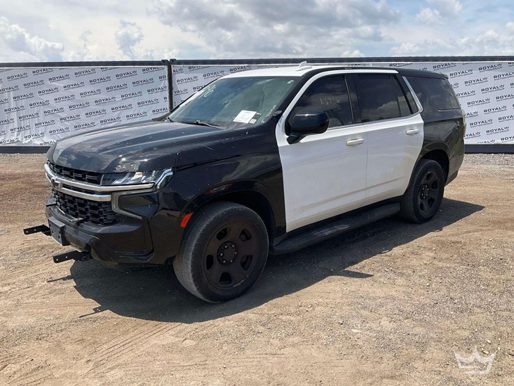 2021-chevrolet-tahoe-image-1