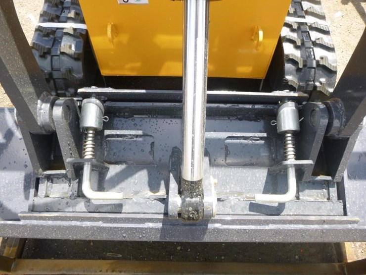 2026-zjg-zj-380-skid-steer-track-loader-image-9