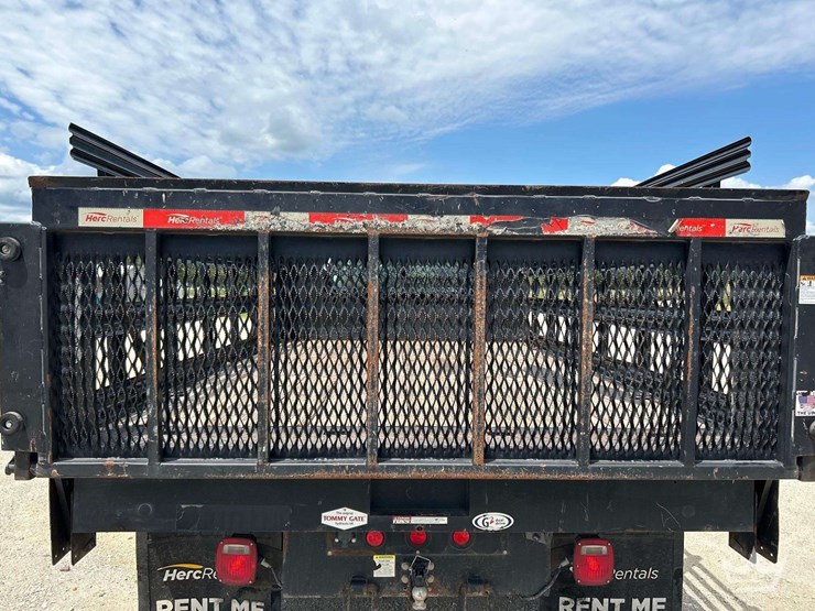 2020-ford-f550-image-26