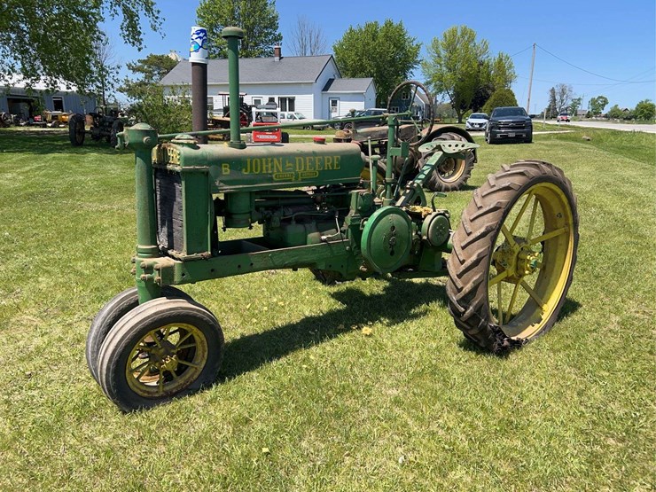 john-deere-b-image-7