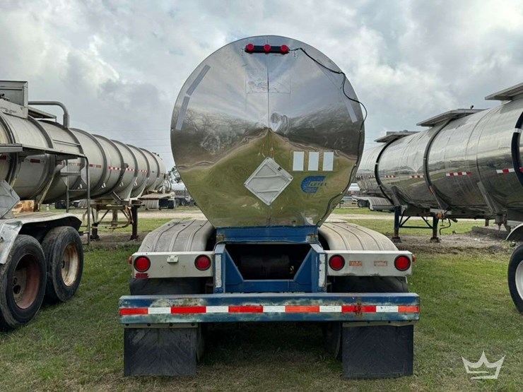 1984-brenner-tank-inc.-6,900-gallon-t/a-chemial-tanker-trailer-image-6