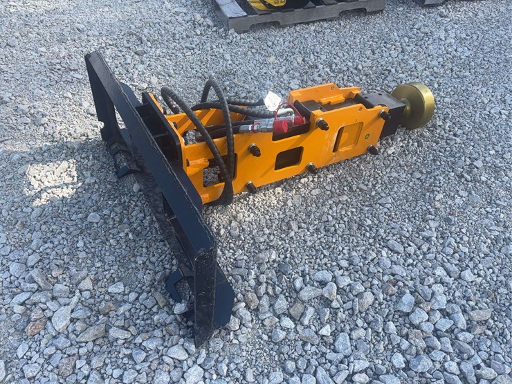 pile-hammer-model-d680-hydraulic-attachment-image-7