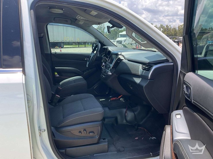 2020-chevrolet-tahoe-image-15