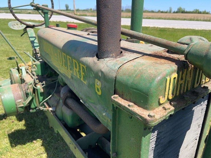 john-deere-b-image-10