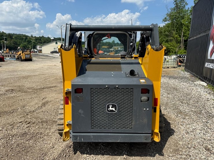 2022-deere-317g-image-3