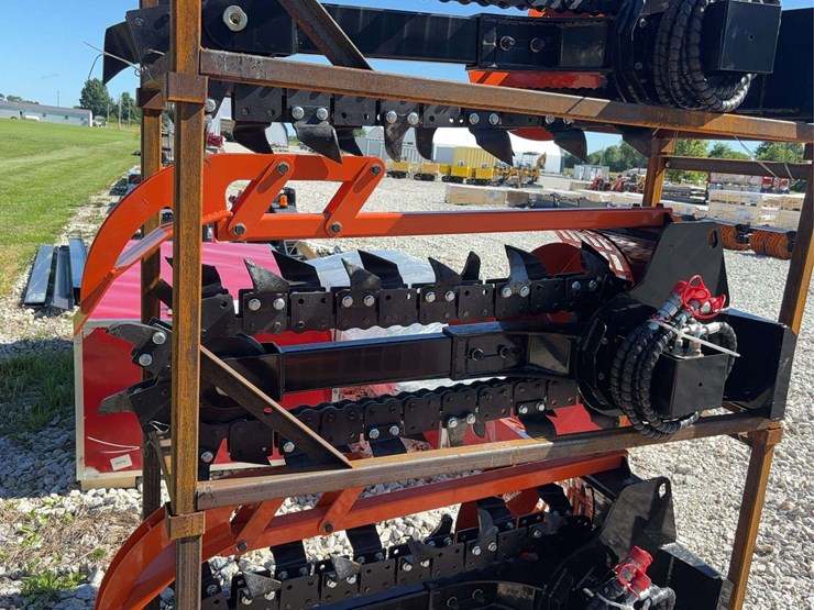 d39-skid-steer-trencher-attachment-image-5