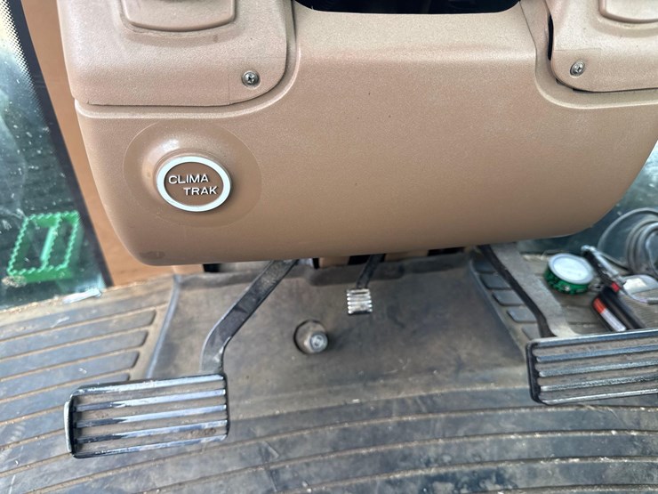 2004-john-deere-9620-image-22