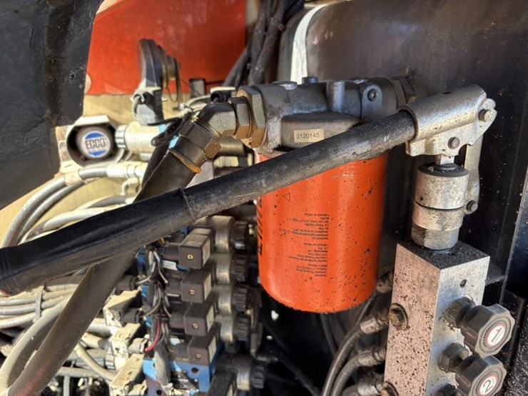 2003-jlg-600aj-image-35