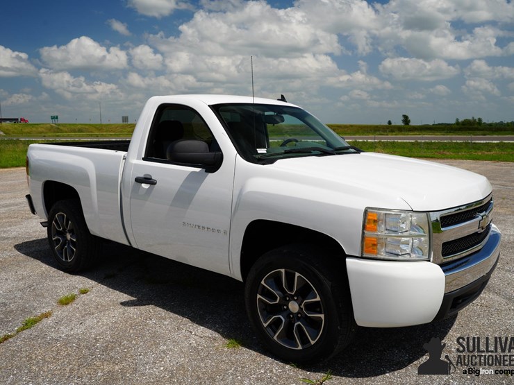 2008-chevrolet-silverado-1500-image-3