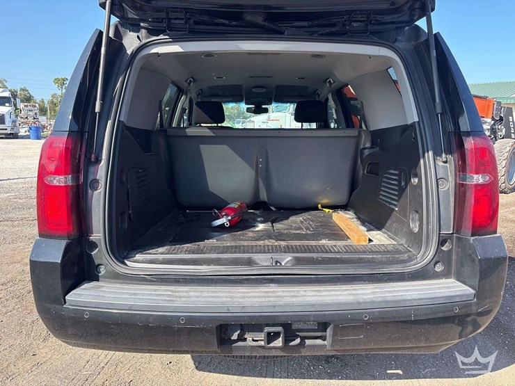 2018-chevrolet-tahoe-image-19