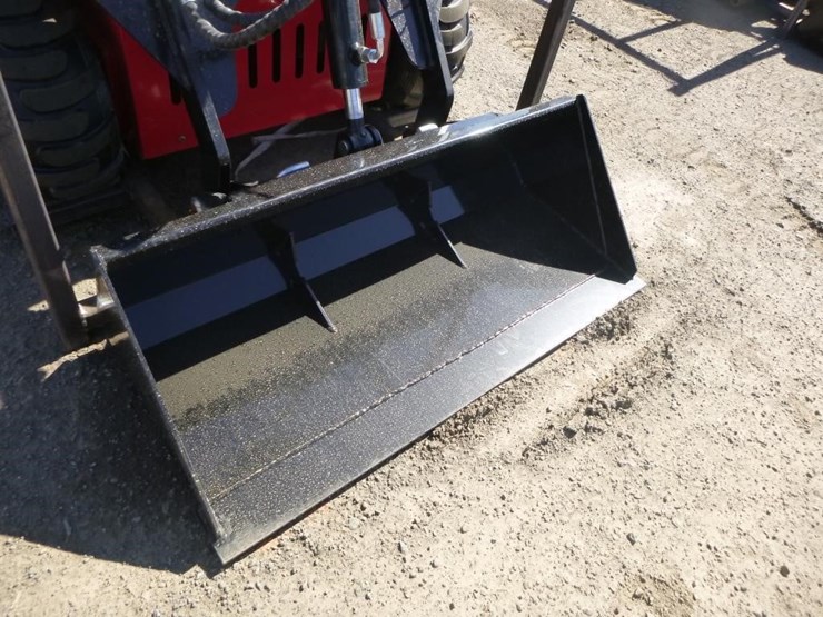 2026-sdlool-323tz-skid-steer-loader-image-8