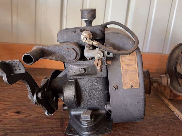 (2)-briggs&-stratton-engines-image-2