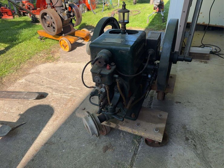 mccormick-deering-1/2-hp-engine-image-7