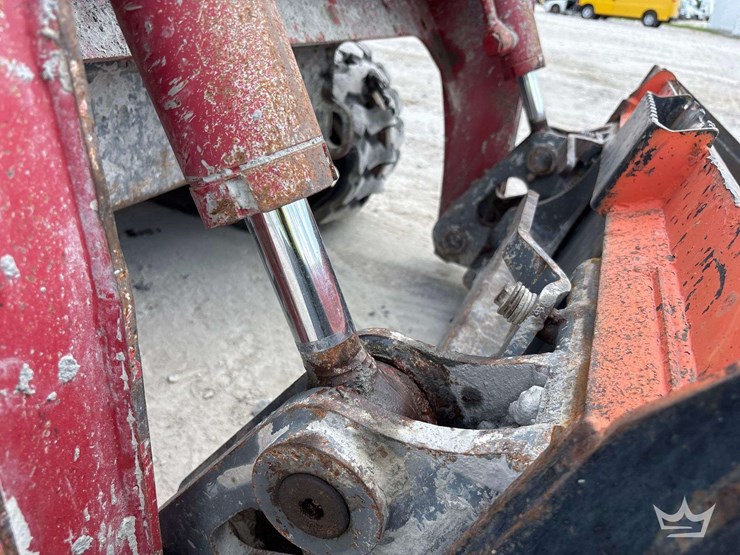 2019-takeuchi-tl10v2-image-9