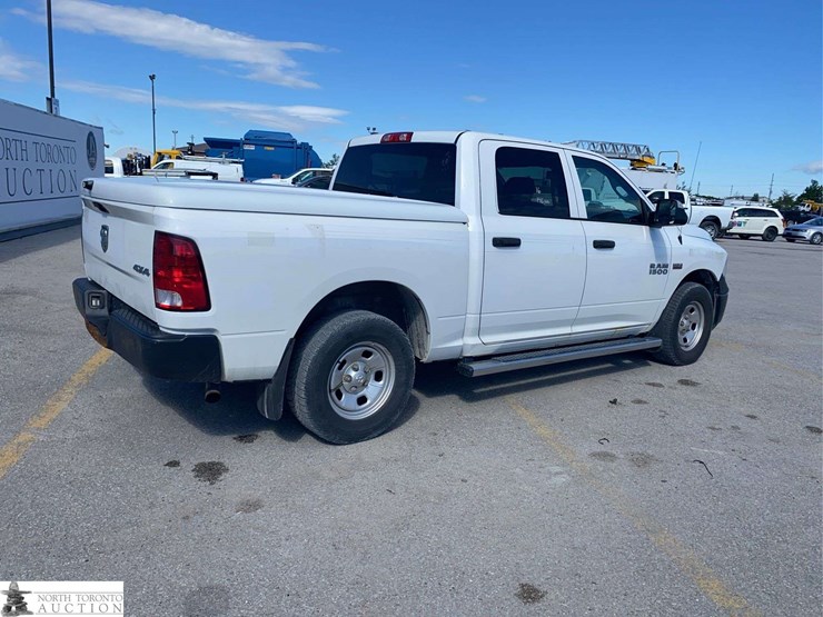 2016-dodge-1500-image-5